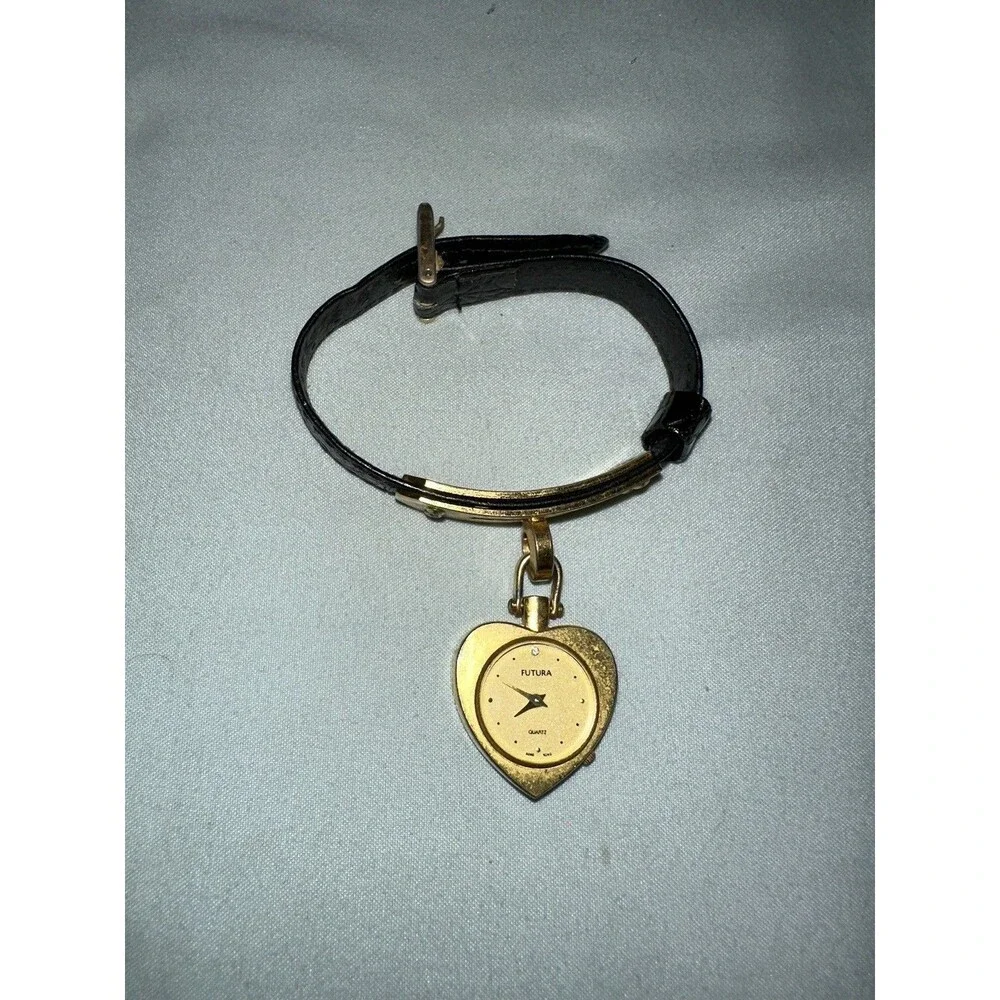 Futura Heart-Pendant Watch Bracelet – Gold-Tone Quartz, Jewelry Timepiece